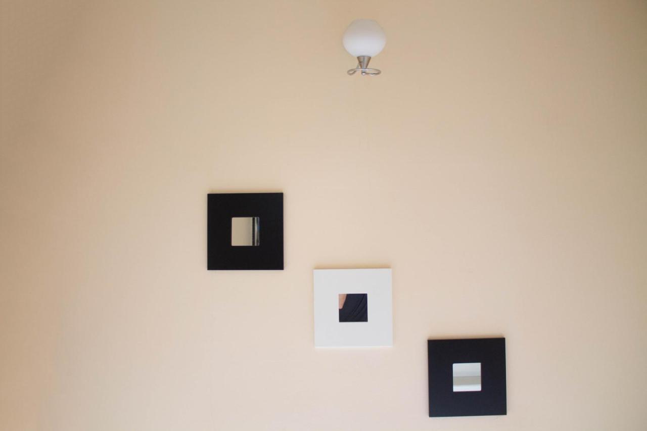 Hotel Living Suto Orizari Zewnętrze zdjęcie