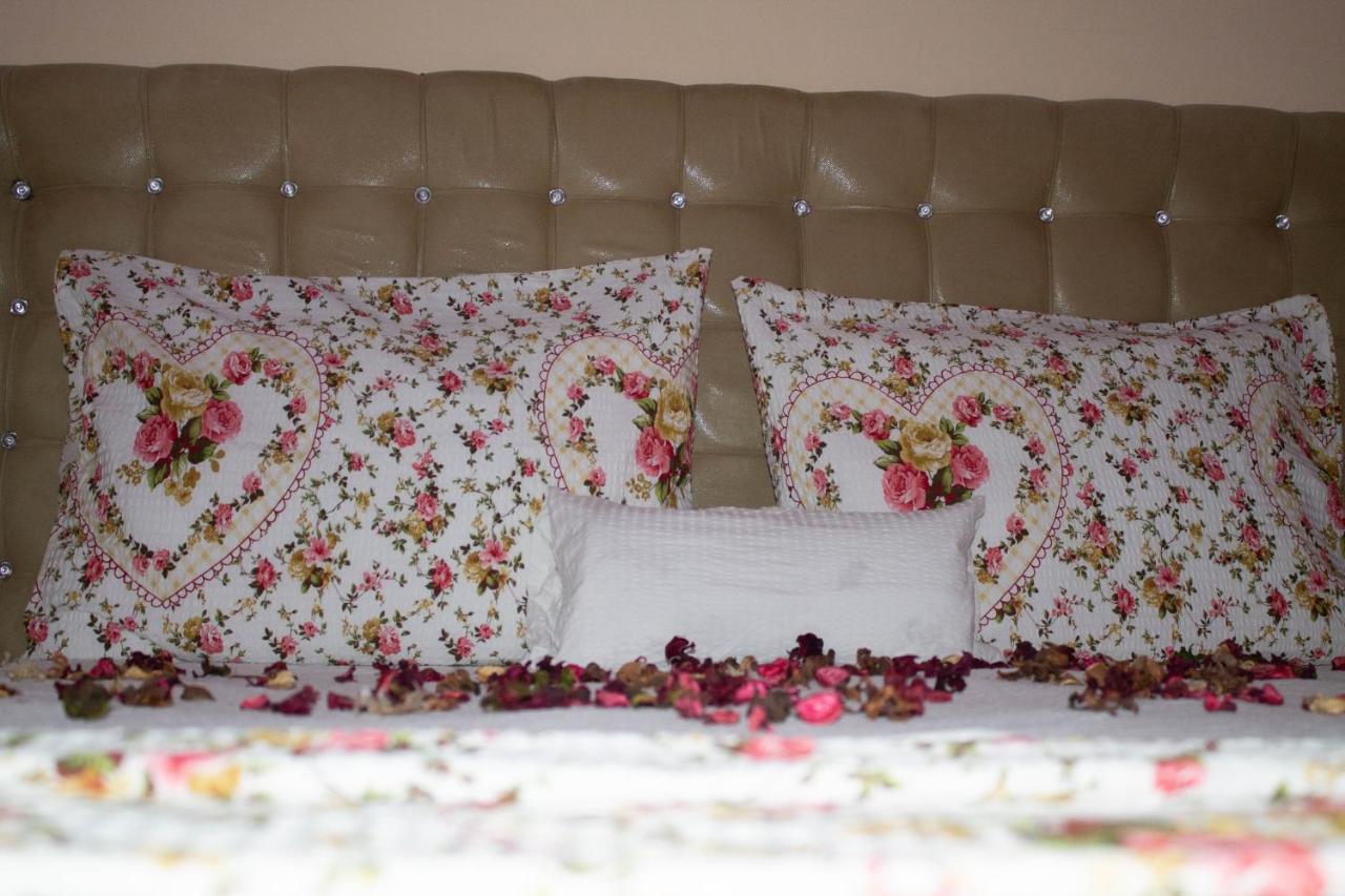 Hotel Living Suto Orizari Zewnętrze zdjęcie