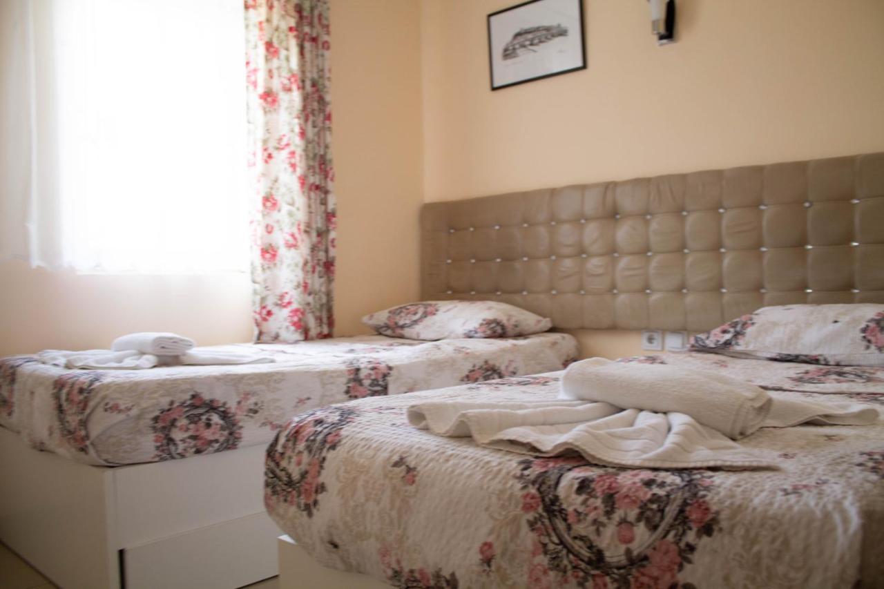 Hotel Living Suto Orizari Zewnętrze zdjęcie