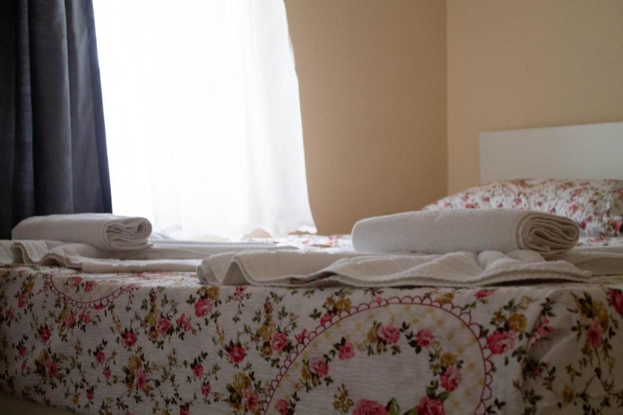 Hotel Living Suto Orizari Zewnętrze zdjęcie