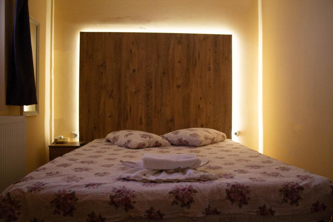 Hotel Living Suto Orizari Zewnętrze zdjęcie