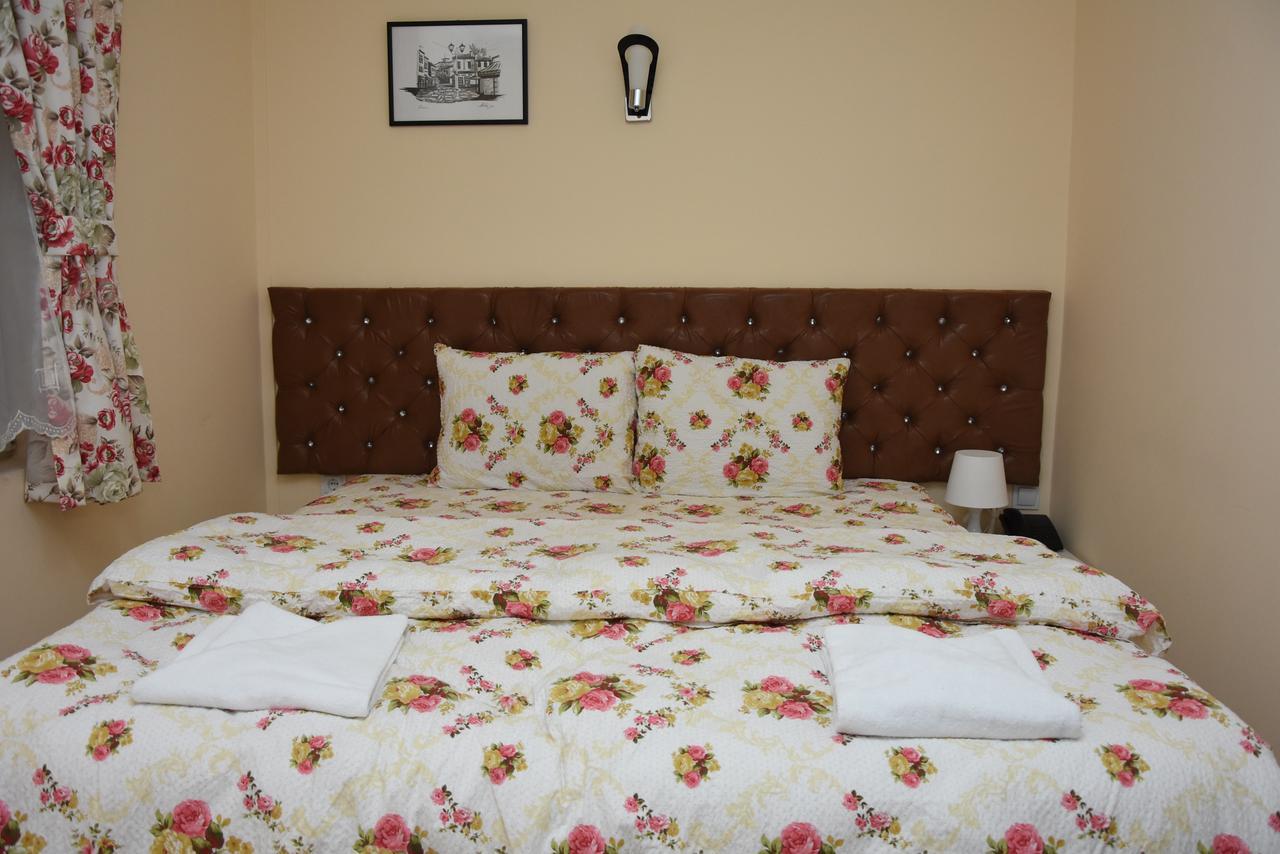 Hotel Living Suto Orizari Zewnętrze zdjęcie